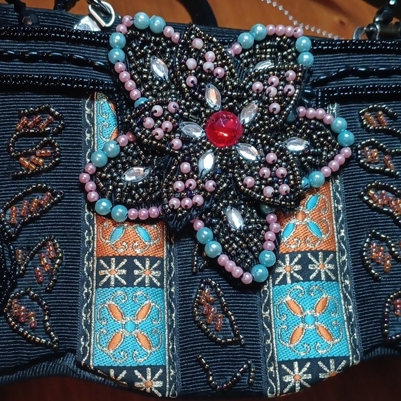 Vintage style beaded handbag - Picture 4 of 9